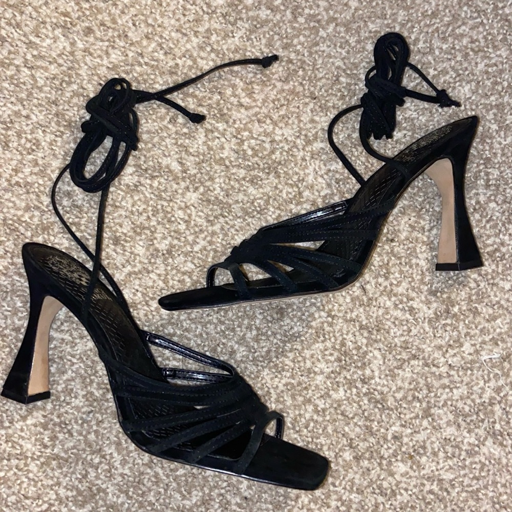 NWT - Vince Camuto Roselian Lace Up Heels